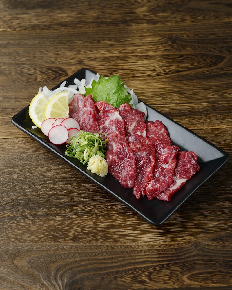 熊本 馬刺し 上霜降り（トロ） 400g 小袋たれ 小袋生姜付き