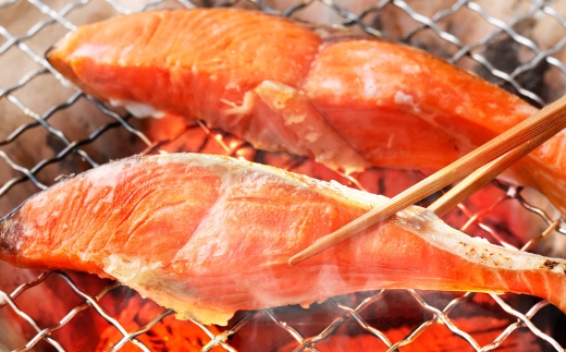 【 お試し 】 天然厚切り紅鮭切身 3切 × 2パック 計6切 紅鮭 鮭 さけ サケ シャケ 魚介 魚介類 魚 魚類 海鮮 切身 厚切り 天然 甘塩仕立て 甘塩 BIGサイズ 真空パック おかず 晩酌