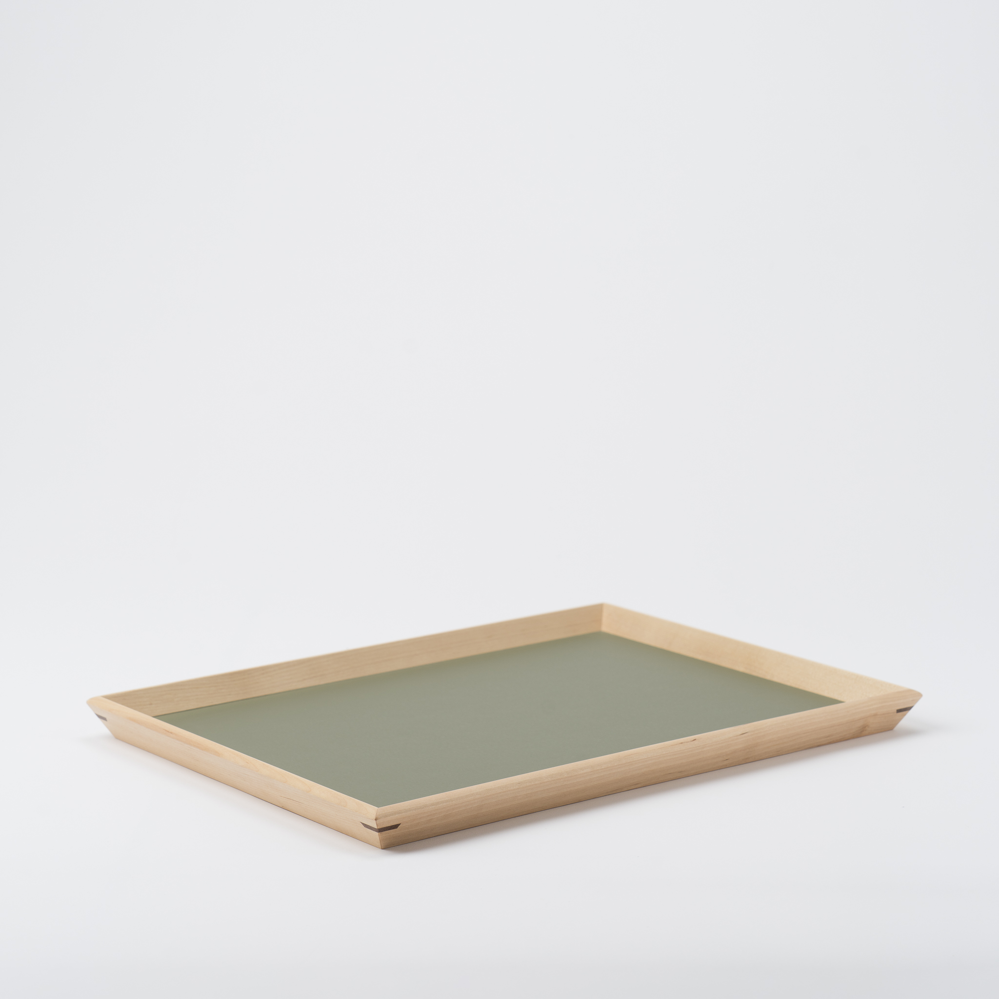 【木と暮らしの工房】シラカバ・トレー　＜サイズ：L／カラー：Green（緑）＞