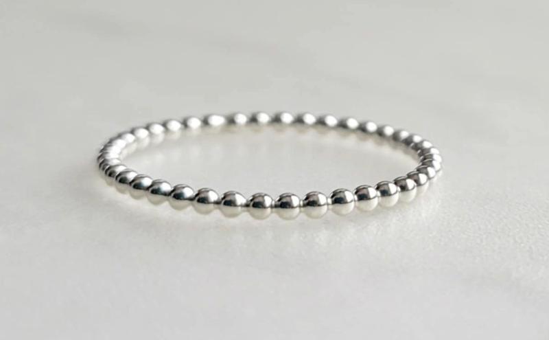 
                  シルバーリング リング 指輪 ゆびわ ユビワ ボールワイヤー 1.5ミリ リング りんぐ ring 選べるサイズ アクセサリー ジュエリー  レディース メンズ ペア シンプル  ピンキーリング 華奢リング かわいい おしゃれ プレゼント ギフト 贈り物 シルバー 食べ物以外 925 FABBRICA OSAWA 神奈川 湘南 藤沢
                