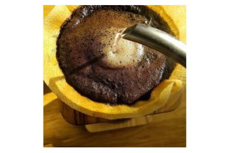 No.004-01 焙煎したてのコーヒー豆セット（ブレンド［スタンダード］と水出しアイスコーヒー） 豆