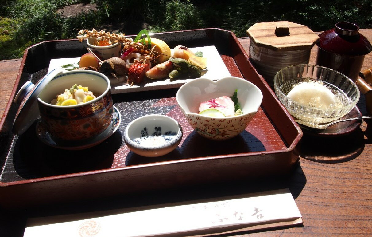 【ふるさと納税】日本料理　鮒吉「ふなきち膳」御食事券（2名様分）チケット 和食 体験 ペア 日本料理 お食事券 料亭　 旅行 観光 お出かけ 飲食店 外食 体験チケット ペア食事券 ペアチケット