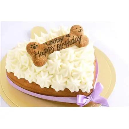 ハートの犬用デコレーションケーキ(人間も食べられる犬の誕生日ケーキ)_ ペット用品  _【配送不可地域：離島】【1466838】