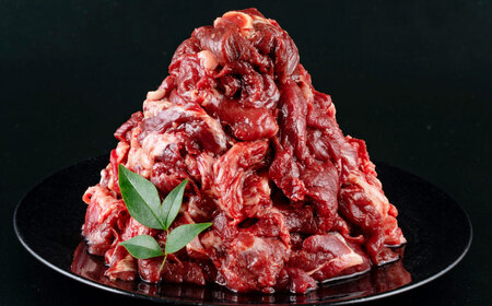 【全3回定期便】 馬スジ 計3kg 1回あたり1kg（500g×2パック） / 肉 お肉 馬肉 スジ 筋 煮込み 冷凍【五右衛門フーズ熊本店】[AYBV031]