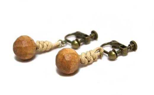 wood*dropsイヤリング＆ペンダントのセット <サクラ×beige & サクラ×beige> HOKKAIDO WOOD F6S-611