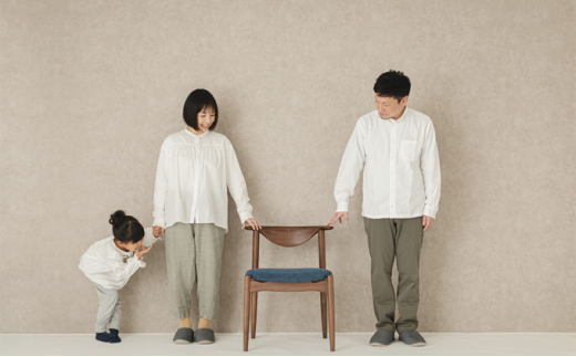 ダイニング チェア YOLK ヨーク ブラック ウォールナット材 天然無垢 起立木工 藤枝家具 キッチン日用品 木材 木工 おしゃれ 家具 雑貨 インテリア 椅子 イス 静岡県 藤枝市