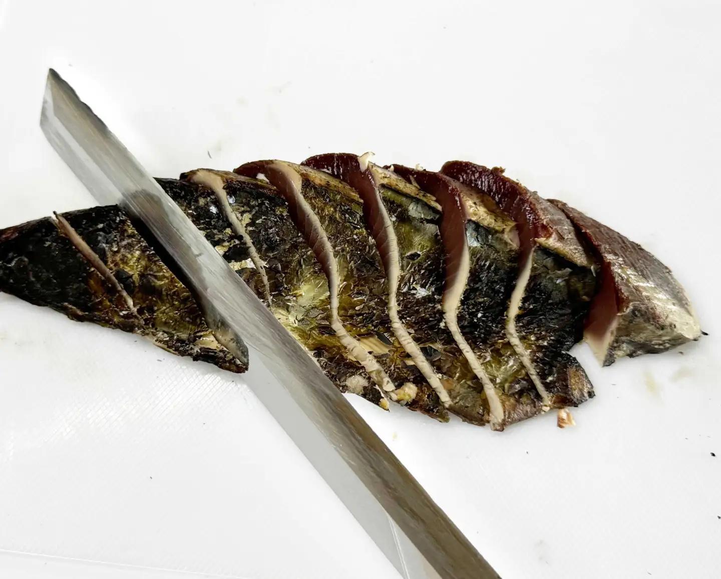 【冷凍】切れているびりガツオたたき 約510g(約170g×3パック) 冷凍 カット済みカツオ カット カット済み かつおのたたき カツオのタタキ かつおのタタキ タタキ 鰹 カツオ 魚 さかな 海鮮