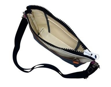 テント屋さんが作る サコッシュバッグ  02