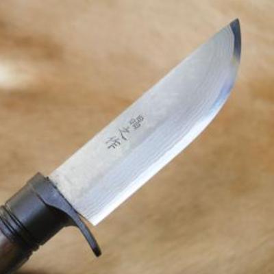 ふるさと納税 南国市 晶之作:土佐鍛 ソロキャンプ剣鉈『三色陽炎 [全曇] 』 ダマスカス15層青2鋼・黒ツバ |  | 02