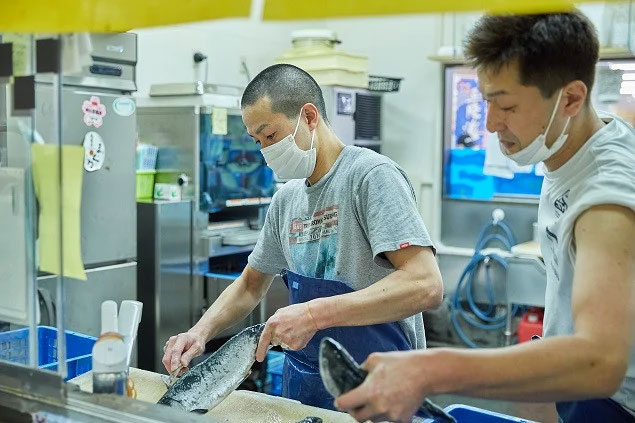 【※訳あり※】 三陸産！活アワビ 約1kg (6～10個)【数量限定】【08】｜11月～12月発送 冷蔵 三陸 岩手県 大槌町 あわび 人気 鮑 いわて iwate 2025 魚貝 鮮度抜群【配送日・