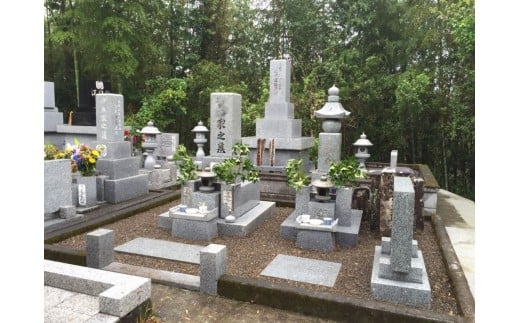 R5-487．四万十市エリアお墓掃除代行サービス〈お墓の広さ9㎡以内、年4回分作業〉