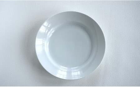 有田焼 ホワイト＆レリーフ ペア 22.5cm プレート【香蘭社】食器 うつわ 器 白磁 白い食器 シンプル ギフト 結婚祝い レンジOK 食洗器OK ab011