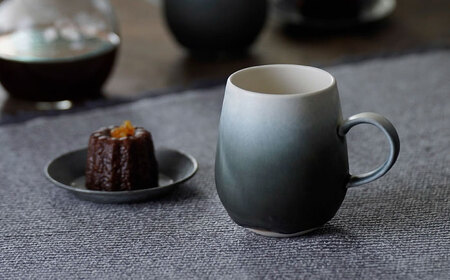 【波佐見焼】マグカップ ワイン型 グラデーション ブラック ペア【長十郎窯】[AE113]