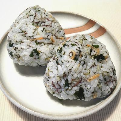 ふるさと納税 宮城県 宮城県南三陸発　風味豊かな海藻7種、磯の恵み&ひとめぼれ米2合のセット |  | 02