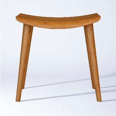 ふるさと納税 常陸大宮市 【家具蔵】スツールセレ チェリー材 |  | 01