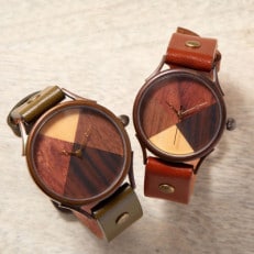 【ペアウォッチ】4種類のナチュラルウッドを組合わせが可愛い腕時計　LサイズとXサイズのペアセット