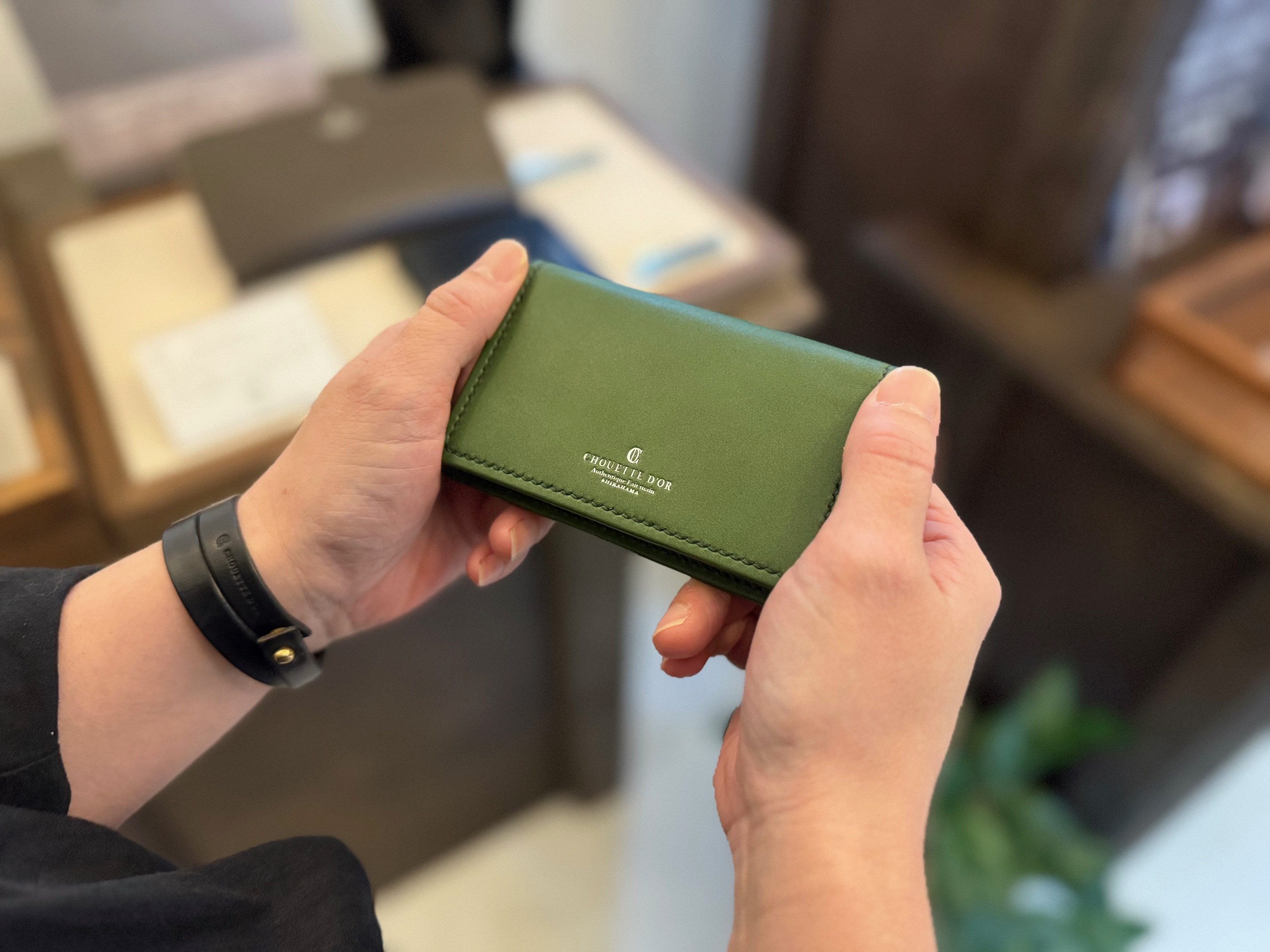 革職人が作る牛革名刺入れ Card case［GRN］ 304018_AX27VC03