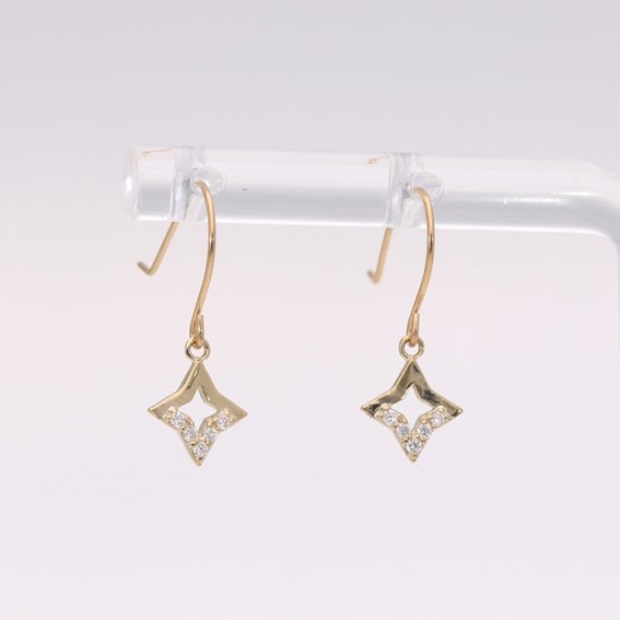 【ふるさと納税】AQ-295　LB-63　 KeriA K10　ラボグロウン　ダイヤモンド　ピアス　アクセサリー　ジュエリー　プレゼント　フック　スター