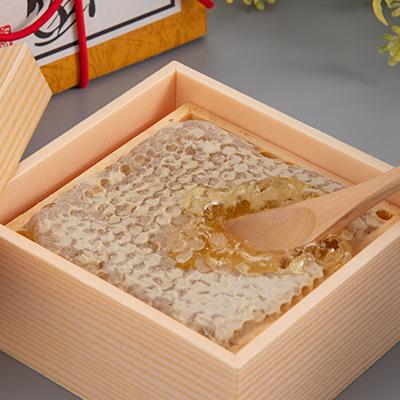 ふるさと納税 大牟田市 国産巣蜜(コムハニー)3個セット |  | 01