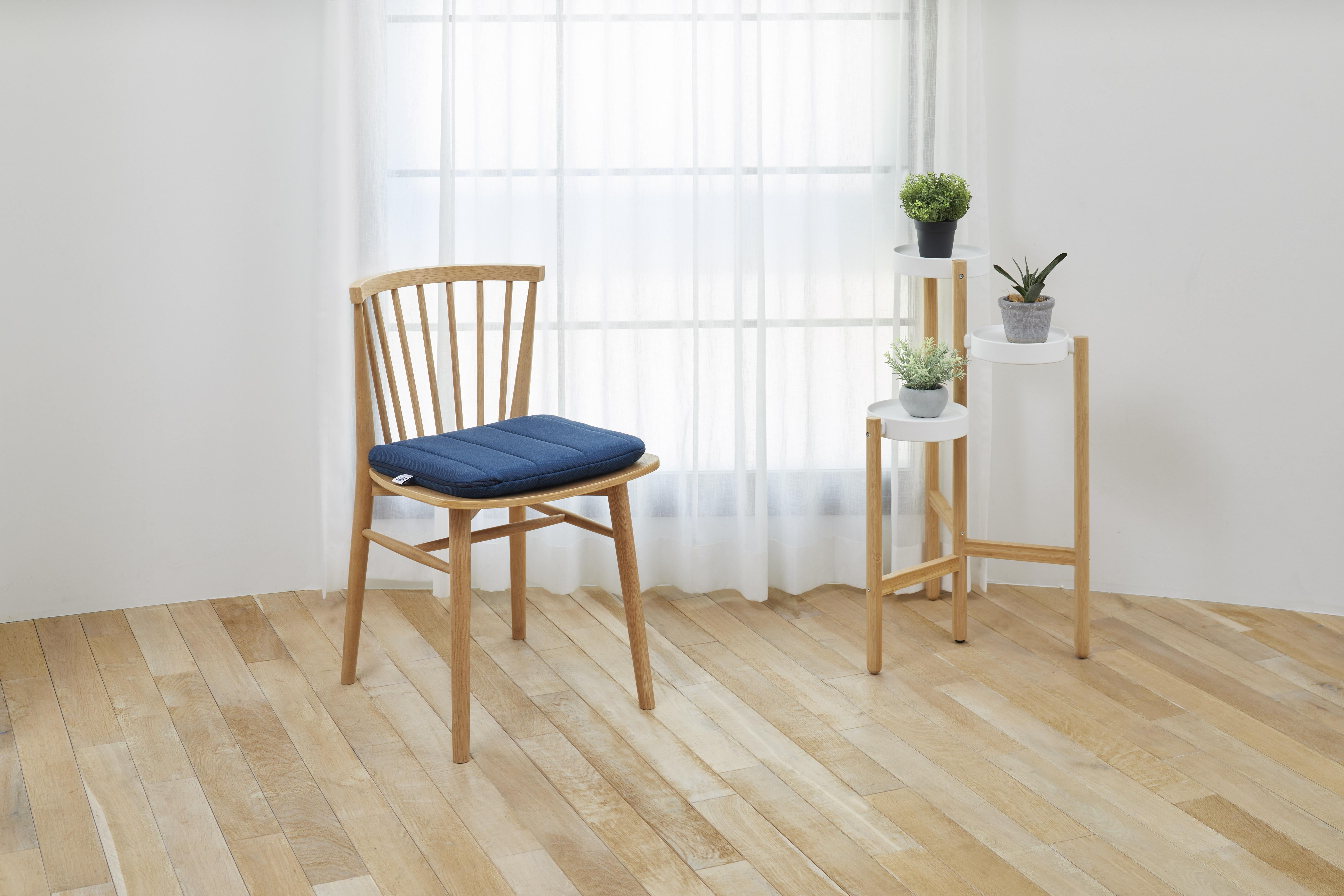 
エアウィーヴ　クッション　ネイビー
