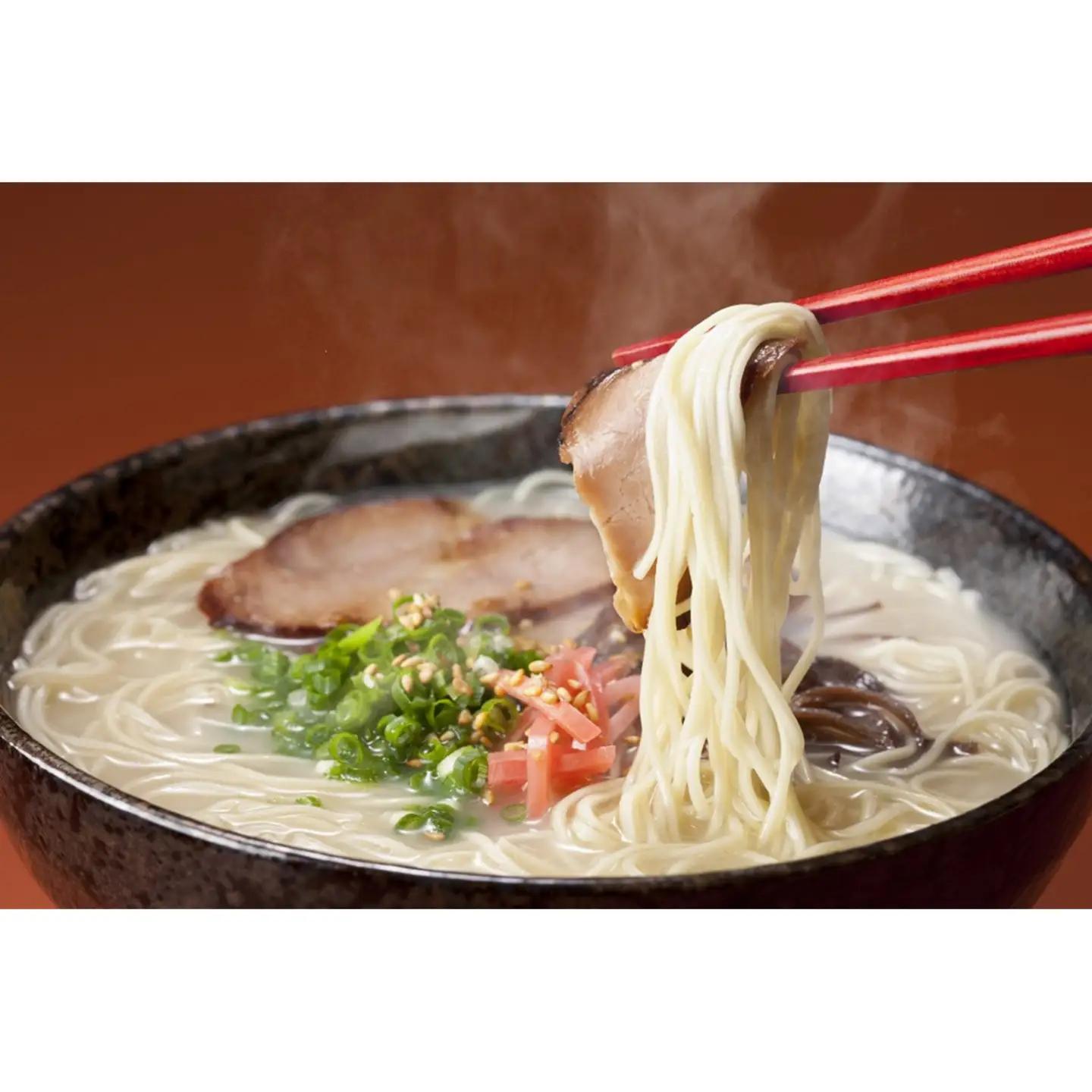 博多とんこつラーメン 16食分！ 4種類の博多豚骨スープ付き