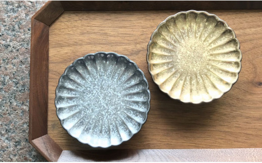 
                  煌めく有田焼 高級感のある豆皿/金銀ペア 深海三龍堂 | 10000円 1万円 | ay003
                