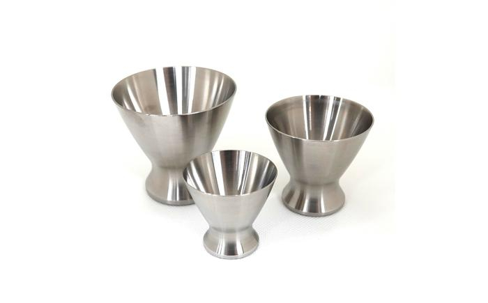 
                  お猪口(小) / おちょこ お猪口 金属 熱伝導 贈答品 削り出し ステンレス 熊本県 菊陽町 職人 おちょこ小【ナカヤマ精密株式会社】[BHBI001]
                