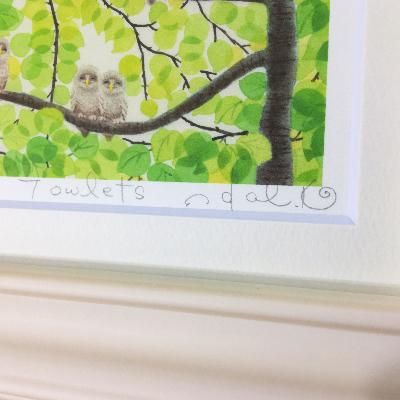 ふるさと納税 川口市 栗乃木ハルミ版画額装品「7owlets」 |  | 03