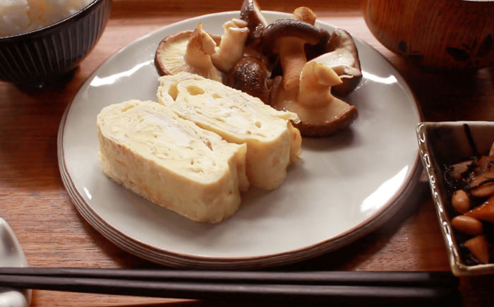 【北海道】原木 生しいたけ 1kg（200g×5パック）《厚真町》【株式会社きたい】 生 しいたけ 椎茸 きのこ キノコ 小分け 北海道 [AXAI001]