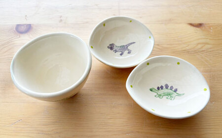 【瀬戸焼】子供用食器5点セット（恐竜）【窯元SOUSEN】[BBCQ007]子ども食器 ギフト