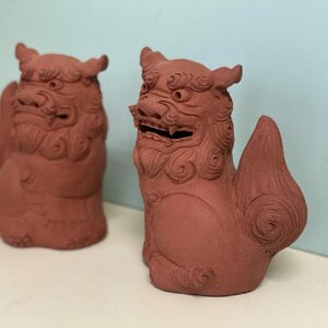 シーサー (小・赤) 沖縄土産 雑貨 シーサー 玄関 置物 沖縄市 / てぃーち工房[BCBA003-03]