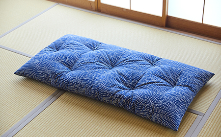 【ふとんの色柄が選べる】天然繊維　手作り　木綿わた入り　長座布団