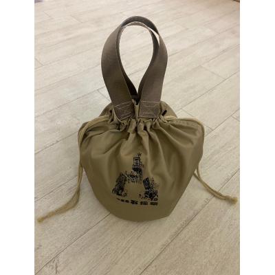 ふるさと納税 津島市 【尾張津島秋まつり】(石採祭車)オリジナルデザイン巾着バッグ&メッシュキャップ【JLサイズ】セット |  | 01