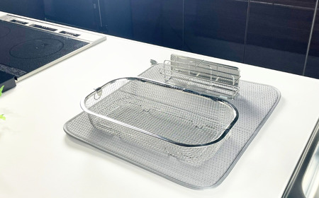 すっきり暮らすセット（浅型+マット+包丁スタンド）水切りかご ステンレス 食洗機対応 燕三条製 [ビーワーススタイル] 【019S123】