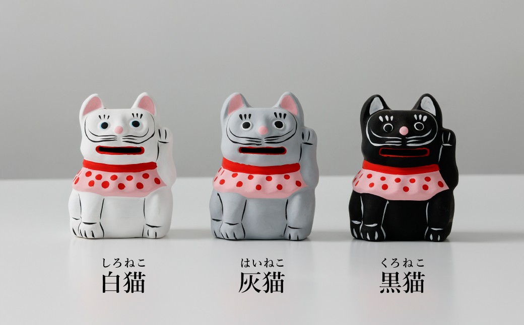 線の太さなど、手作りのため個体差があります。