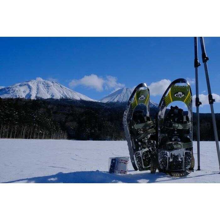【ふるさと納税】【ペア】 北海道十勝 オンネトー スノーシュートレッキング 体験ツアー 《足寄町》【Slow Travel HOKKAIDO】 北海道 道内旅行 体験 ツアー ペア 2名 2人 for2 雪国 雪遊び アウトドア カフェ ランチ チケット トレッキング 大自然 自然 [BEAY003]