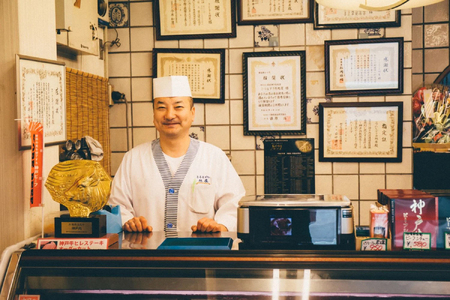 《兵庫県地域資源認定品》名産神戸肉旭屋 たかさご本店 神戸牛すき焼きロース特撰 350g【神戸ビーフ 神戸ビーフブランド 高級和牛 神戸肉 兵庫県 高砂市】