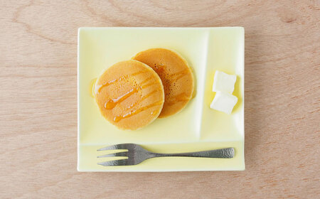 【美濃焼】 グッドデザイン賞受賞 miyama. 箸置き付仕切り皿 isola(イゾラ) パレットプレートM イエローマット 2枚 瑞浪市 / ミヤマプランニング 食器 取り皿 仕切り皿 プレート 皿