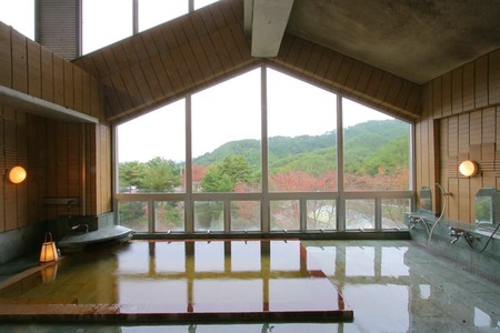 【一年中楽しめる低温熟成松茸と美肌の温泉】信州穴沢温泉 松茸山荘 お食事・宿泊・ギフト券　30,000円分