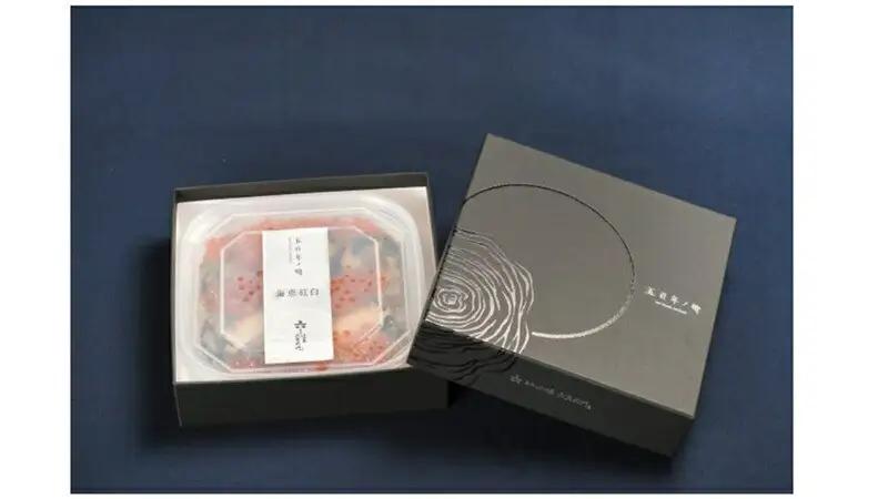 魚商　小田原六左衛門の海恵紅白310g　いくら　あわび　あおりいか　ほたて　あかもく　甘エビ　数の子【家庭用 自宅用 贈答品 贈答用 ギフト ビール お取り寄せ 御中元 お中元 お歳暮 父の日 母の日