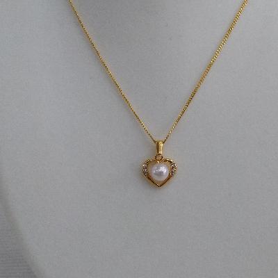 ふるさと納税 鳥羽市 伊勢志摩あこや本真珠ペンダント(ハート) J-100(D)G6.5 |  | 01