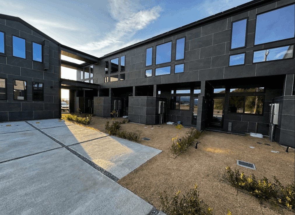 2011 【平日限定宿泊券】1棟貸切 プラフィーノリゾートヴィラ（2名様分）　三重県　家族　温泉　伊勢　ペット　犬　グランピング　リゾート　伊勢神宮　観光　　1棟貸し　キッチン付き　 バーベキュー　夫婦岩　海水浴　グループステイ　コンドミニアム　貸し別荘　ゲストハウス　駐車場付き　 オーシャンビュー