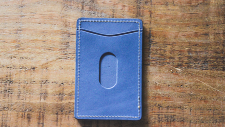 【minca】栃木レザーのタテ型パスケース 定期入れ パスホルダー01/ブルー　694