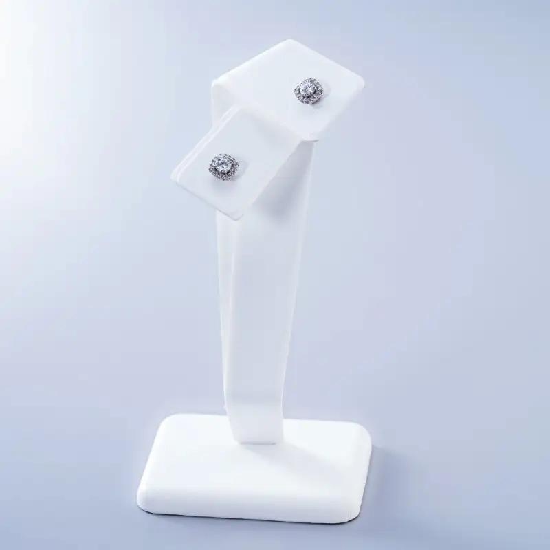 【高島屋選定品】プラチナダイヤモンド ピアス 中石ダイヤ 0.3ct D IF 3EX (GIA)【鑑別書付き】