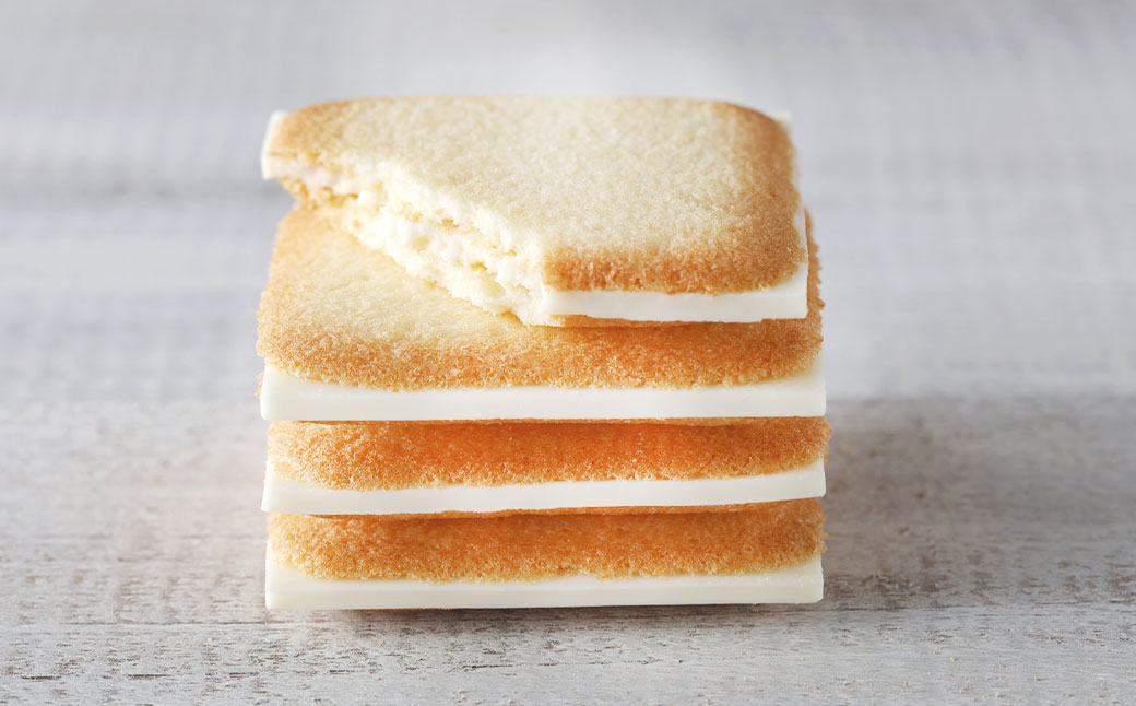 【1ヶ月毎3回定期便】白い恋人（ホワイト） 18枚入×5箱 計270枚