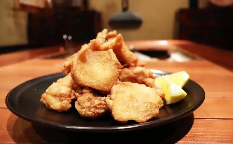450P2301【定期便3ヶ月】比内地鶏もも肉・むね肉 (1.5羽分×3ヶ月)【秋田比内や 】