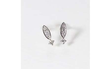 K18ホワイトゴールド 0.08ct ダイヤモンドピアス  K18 18金 ダイヤモンド ピアス ジュエリー アクセサリー ホワイトゴールド 人気 おすすめ レディース ダイヤ0.04ct×2 カラッ