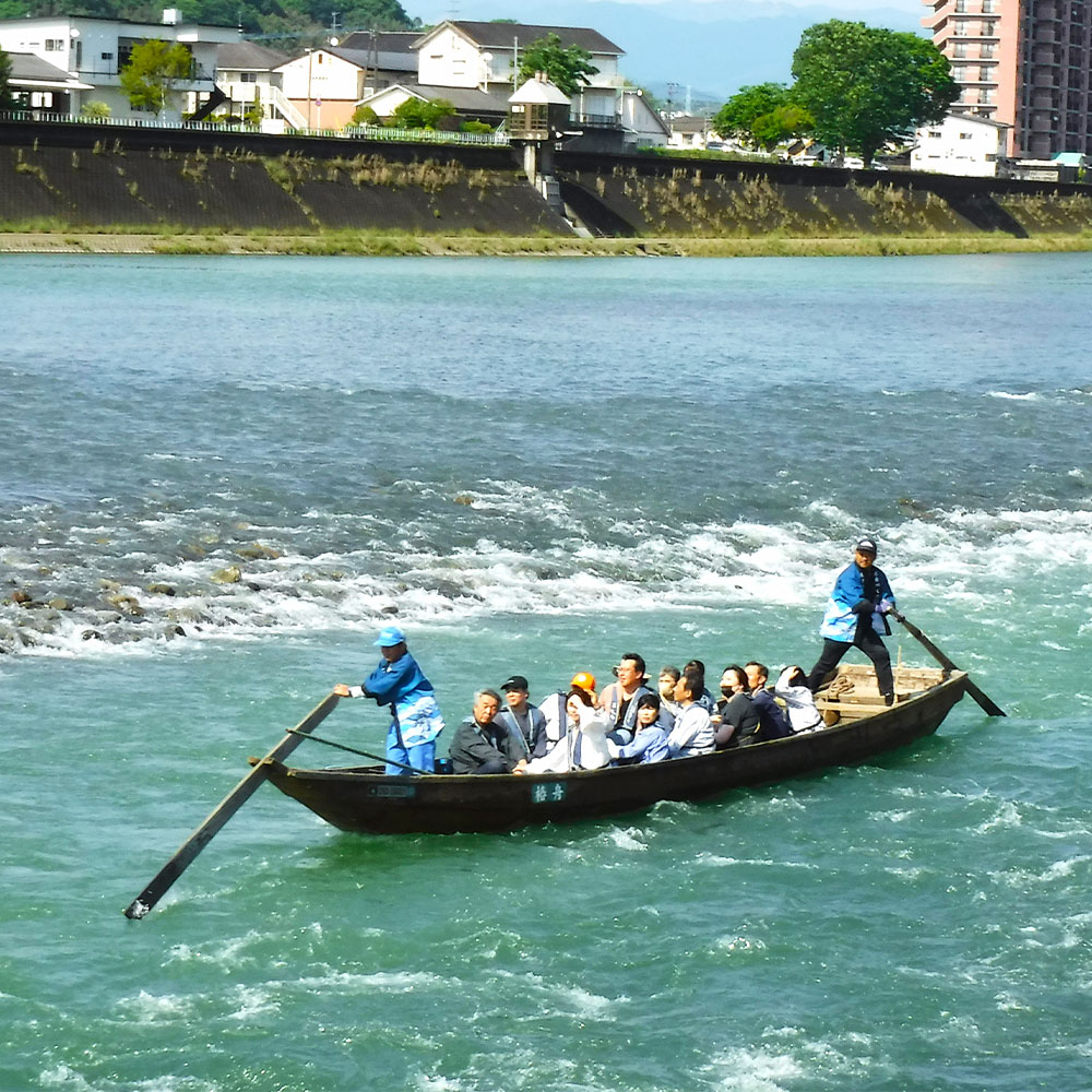 【ふるさと納税】【平日限定】球磨川下り乗船券(一人) 大人1名様乗船券 日本三急流 球磨川 人吉 川下り 川くだり 桜 新緑 紅葉 乗船券 チケット 熊本県 人吉市 送料無料