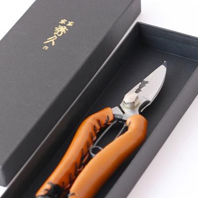 ふるさと納税 三条市 本鍛造万能剪定鋏 本革 T19C(ハサミポーチR4付) 宗家秀久 [外山刃物]【048S008】 |  | 02