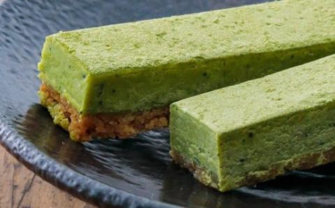 抹茶の生チョコバー(15本) ケーキハウスくるみの里のお菓子・洋菓子セット 贈答にピッタリな化粧箱入りの焼き菓子 [チョコレート ケーキバー] TF0338-P00010
